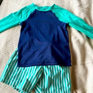 Cat & Jack 4t rash guard and swimming trunks